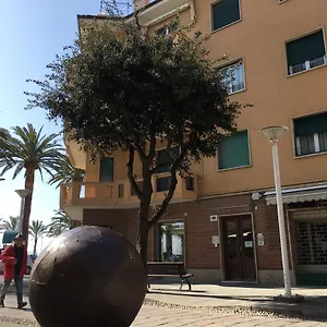 albergo-dei-fiori.hotelitalianriviera.com/
